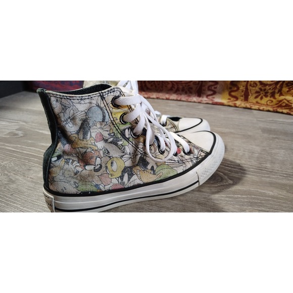 Converse Looney Tunes x Chuck Taylor All Star High Looney Characters Sz 6 Womens - Picture 15 of 15